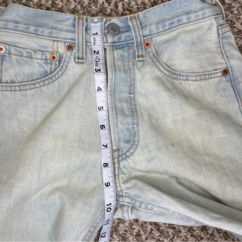 Vintage 2001 European Button Fly Levi’s 501 - Light Blue Bleach Wash - Picture 11 of 13